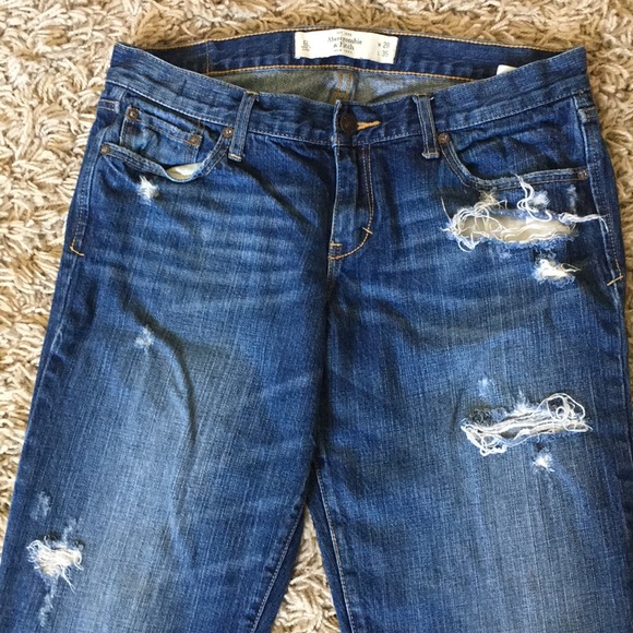 Abercrombie and Fitch New York distressed jeans - Picture 2 of 7